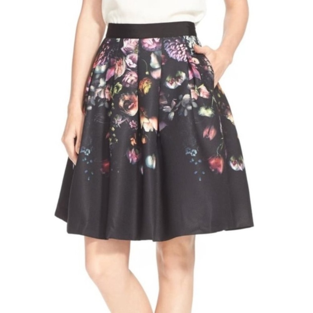 Ted Baker London skirt size 3.